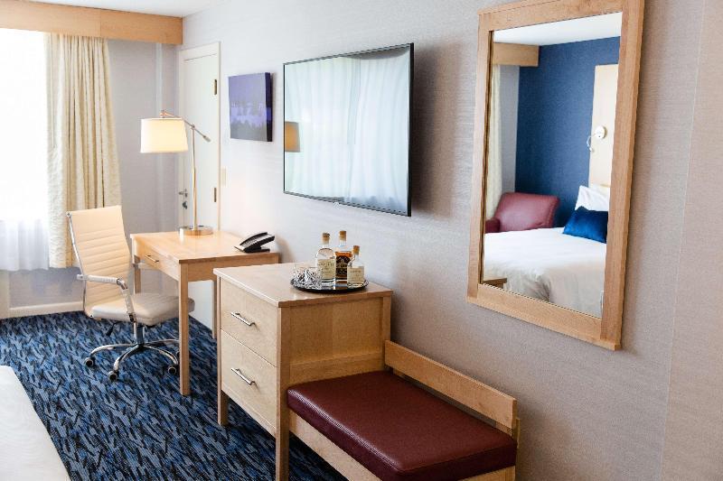 Capitol Plaza Hotel Montpelier Tapestry Collection By Hilton Exterior photo