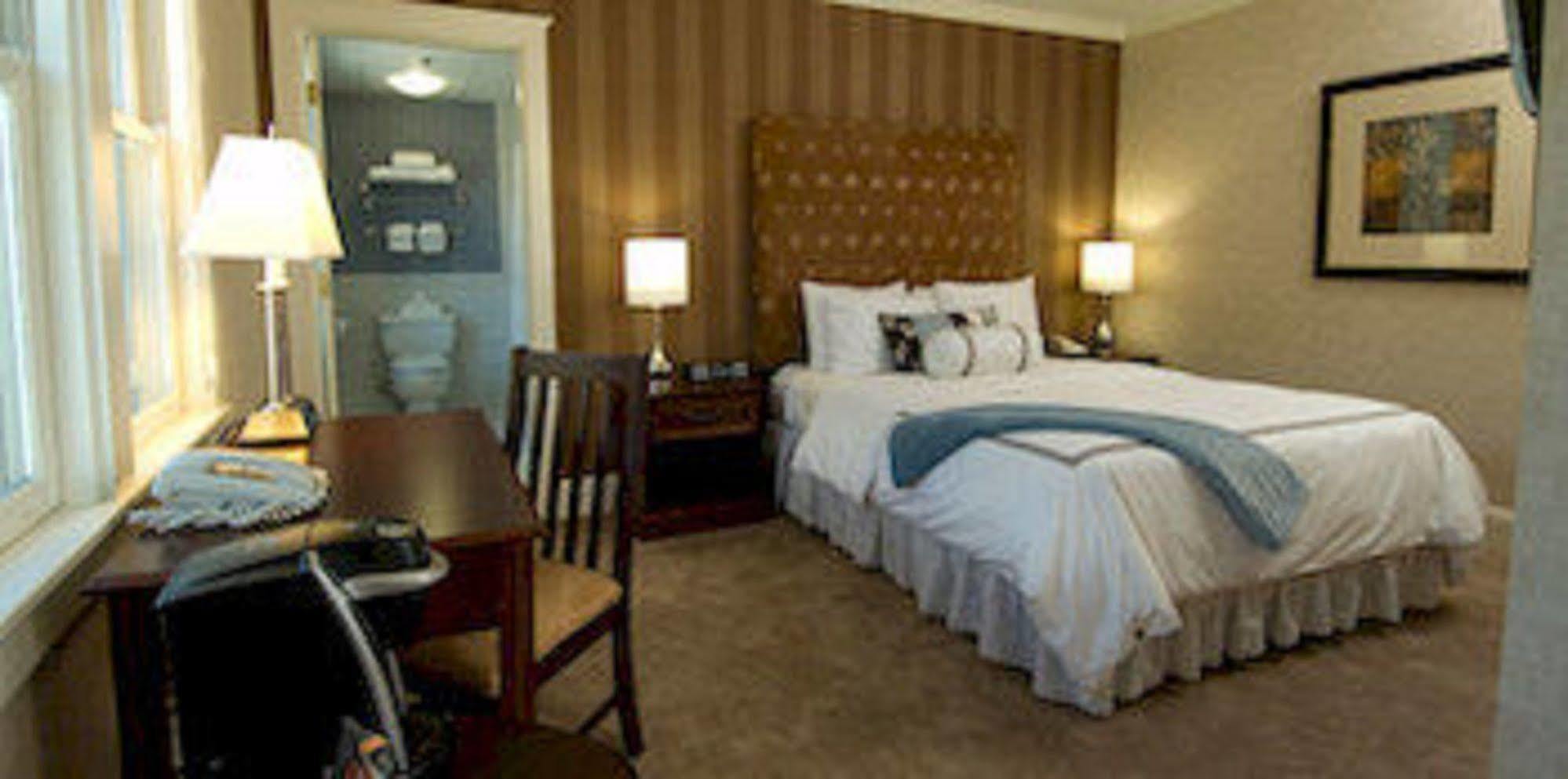 Capitol Plaza Hotel Montpelier Tapestry Collection By Hilton Exterior photo