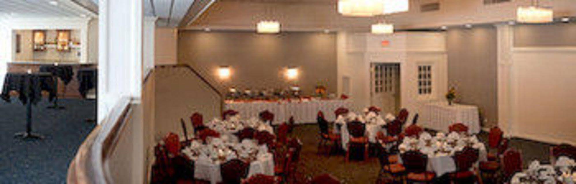 Capitol Plaza Hotel Montpelier Tapestry Collection By Hilton Exterior photo